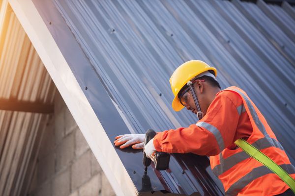 Metal Roof Leak Repair in Hamilton