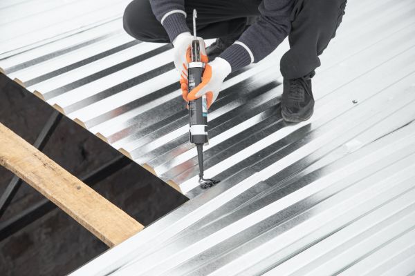 Metal Roof Sealing in Hamilton