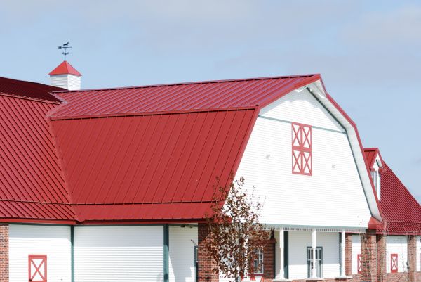 Barn Roof Installation in Hamilton