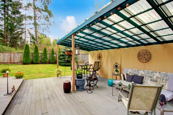Deck Roof Construction in Hamilton
