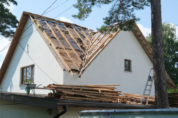 Home Roof Replacement in Hamilton