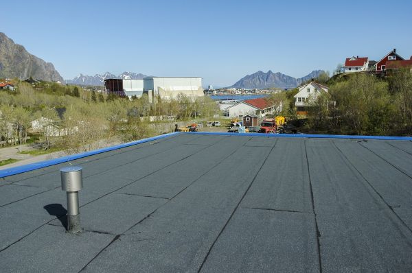 Single Ply Roof Replacement in Hamilton